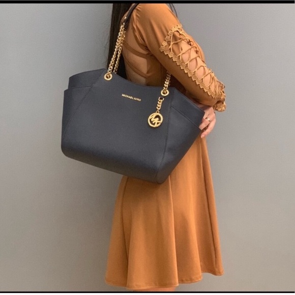 ✅SOLD OUT✅mk chain shoulder Tote set - Picture 8 of 8